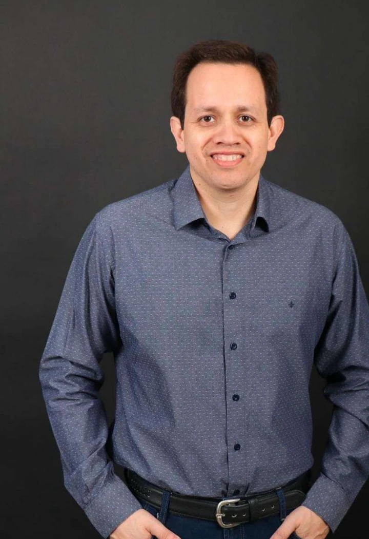 Mauricio Medina Morales, consultor empresarial y CEO de Ideas para tu Negocio